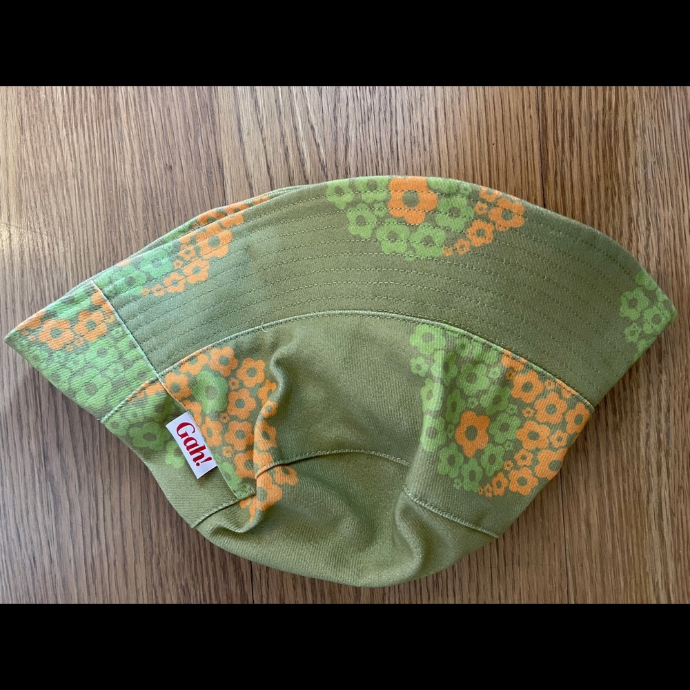 Lisa says Gah! Green bucket hat